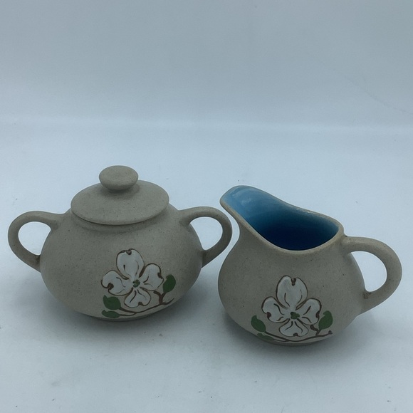 Pigeon Forge Pottery Creamer and Sugar - Picture 1 of 9